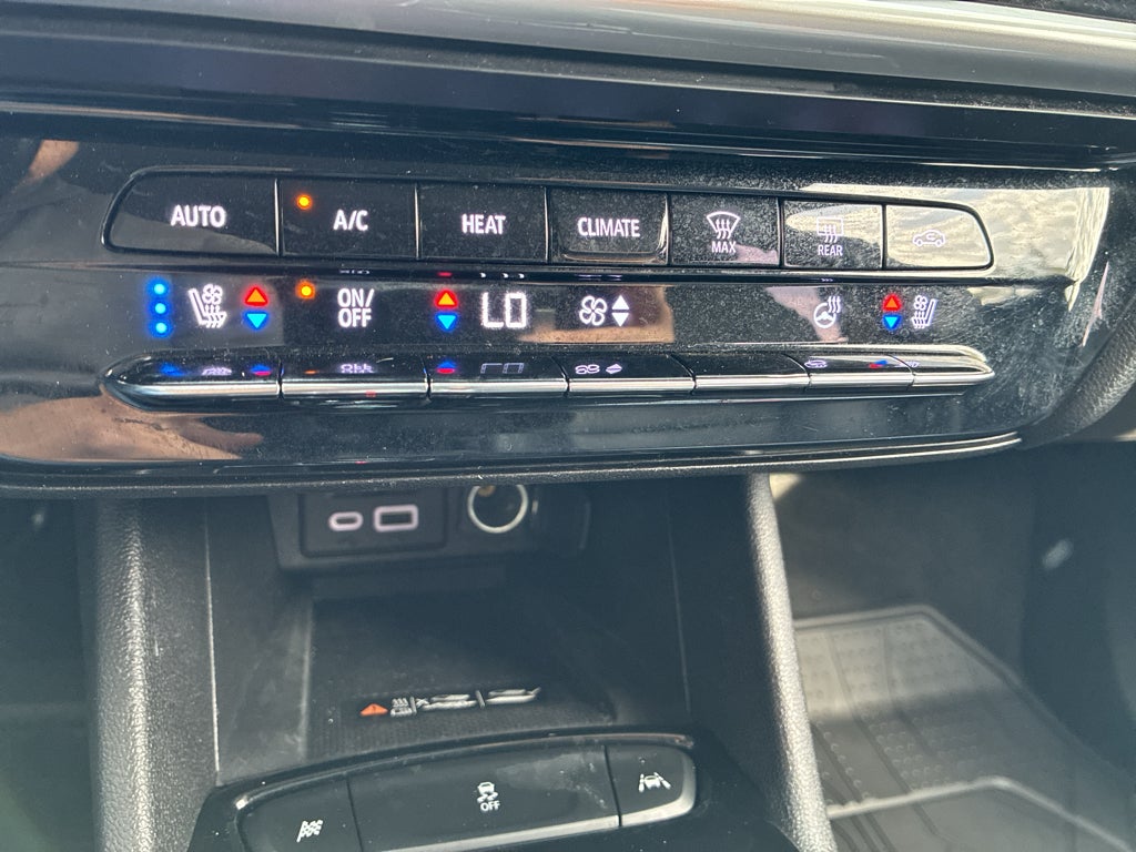 2023 Chevrolet Bolt EUV LT
