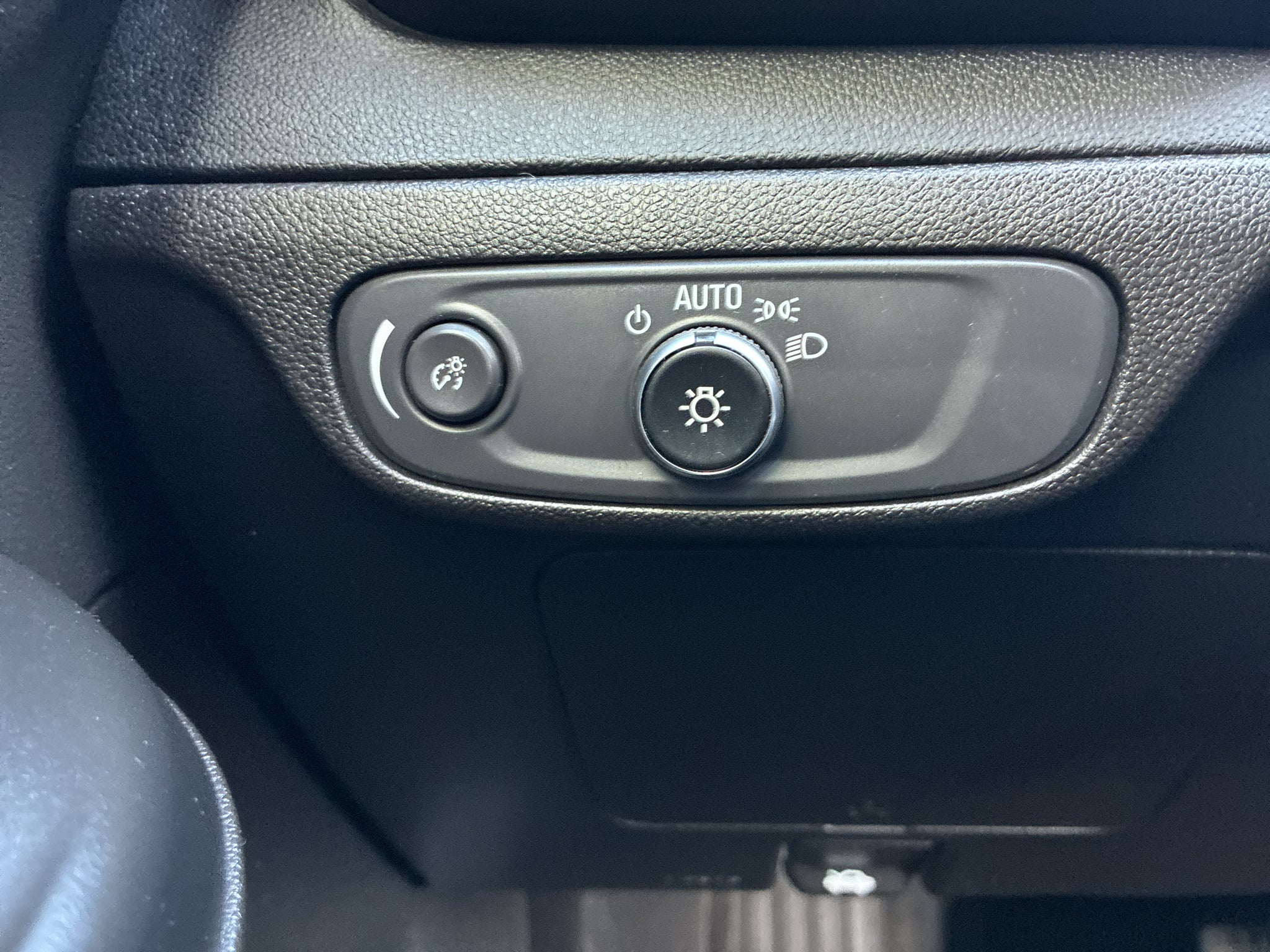 2022 Chevrolet Bolt EUV LT