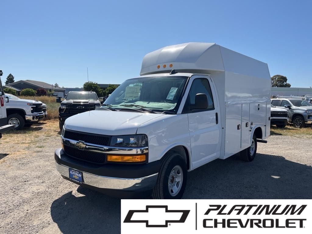 2024 Chevrolet Express Cutaway 3500 1WT