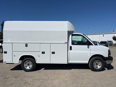 2024 Chevrolet Express Cutaway 3500 1WT