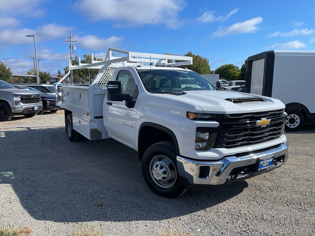 2025 Chevrolet Silverado 3500 HD Chassis Cab Work Truck