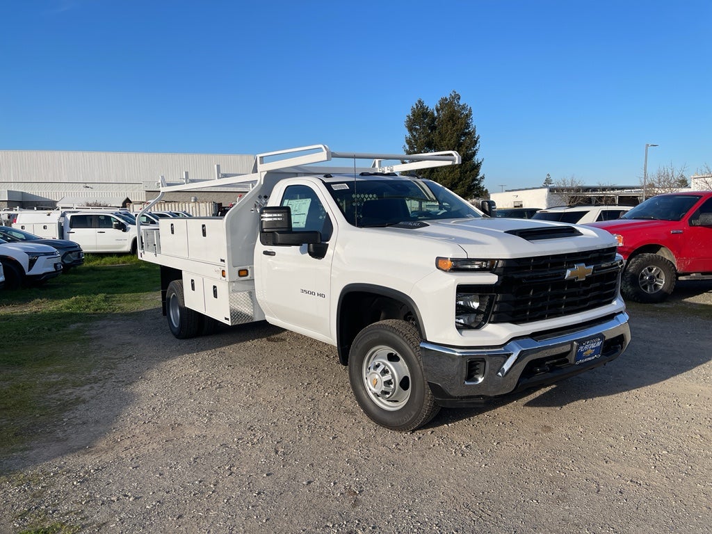2025 Chevrolet Silverado 3500 HD Chassis Cab Work Truck