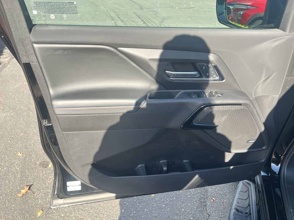 2024 Chevrolet Silverado EV RST