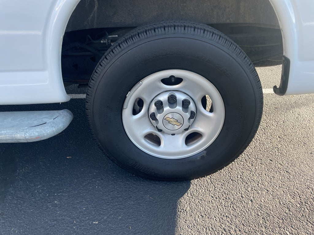 2024 Chevrolet Express Cargo 2500 WT