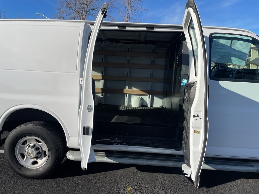 2024 Chevrolet Express Cargo 2500 WT