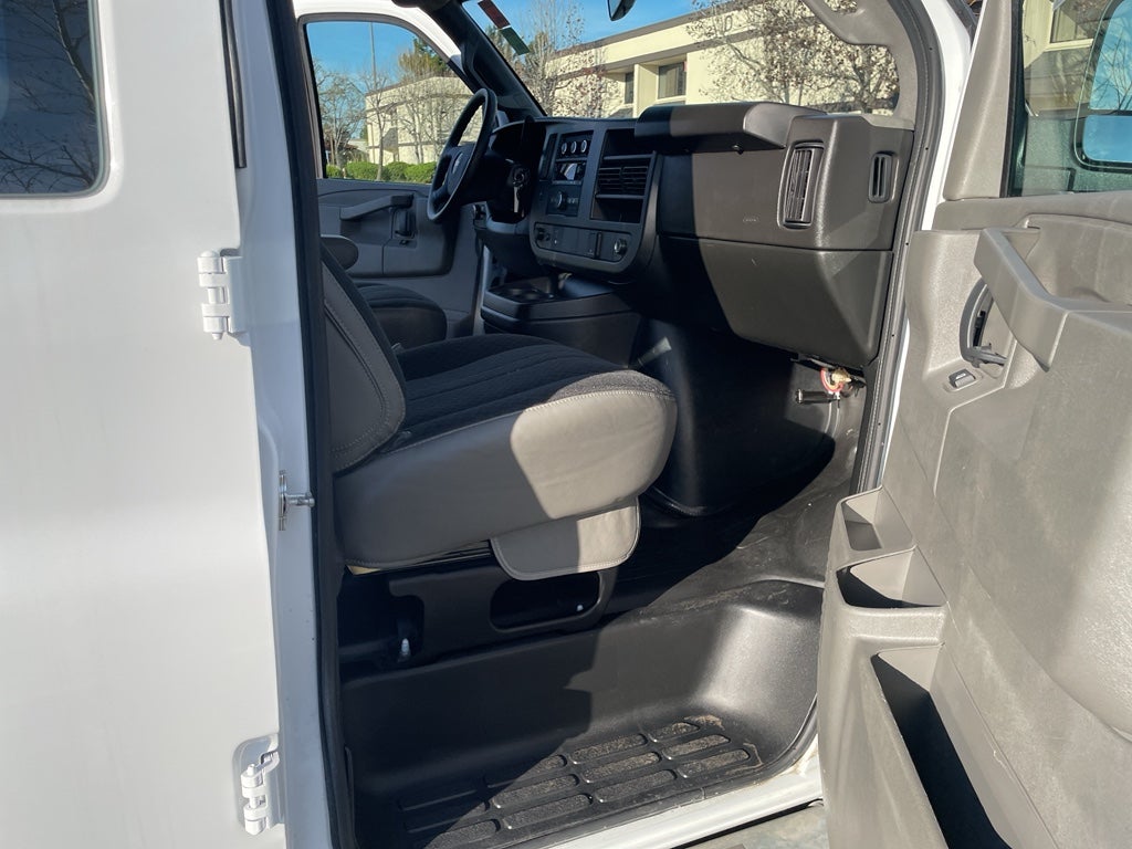 2024 Chevrolet Express Cargo 2500 WT