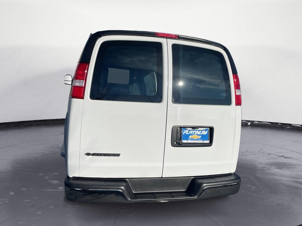 2024 Chevrolet Express Cargo 2500 WT