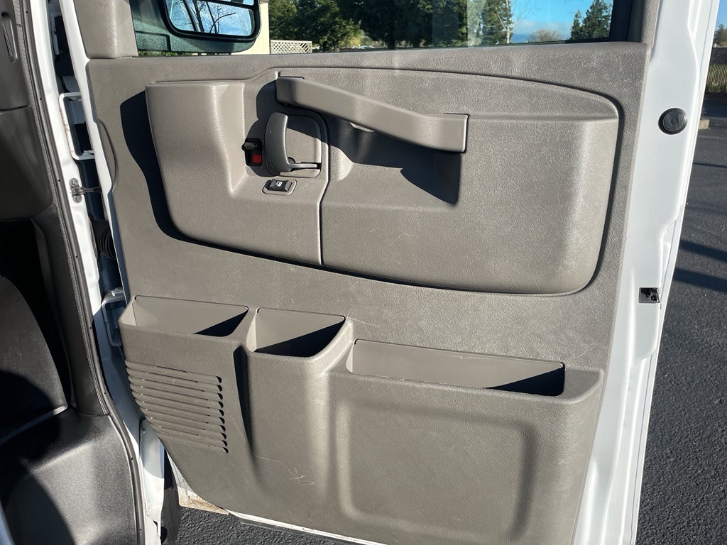 2024 Chevrolet Express Cargo 2500 WT