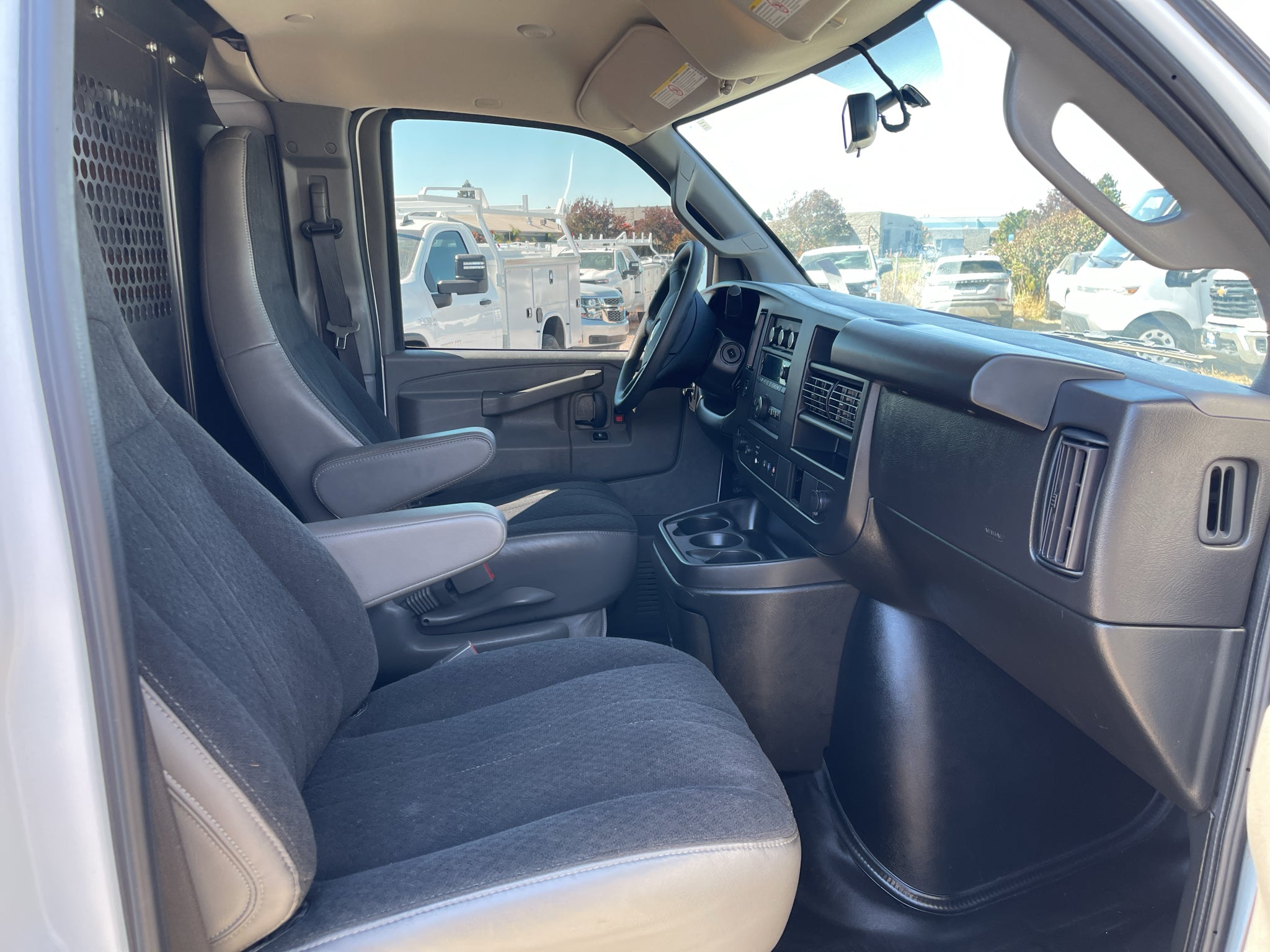 2023 Chevrolet Express Cargo 2500 RWD 2500 Regular Wheelbase WT