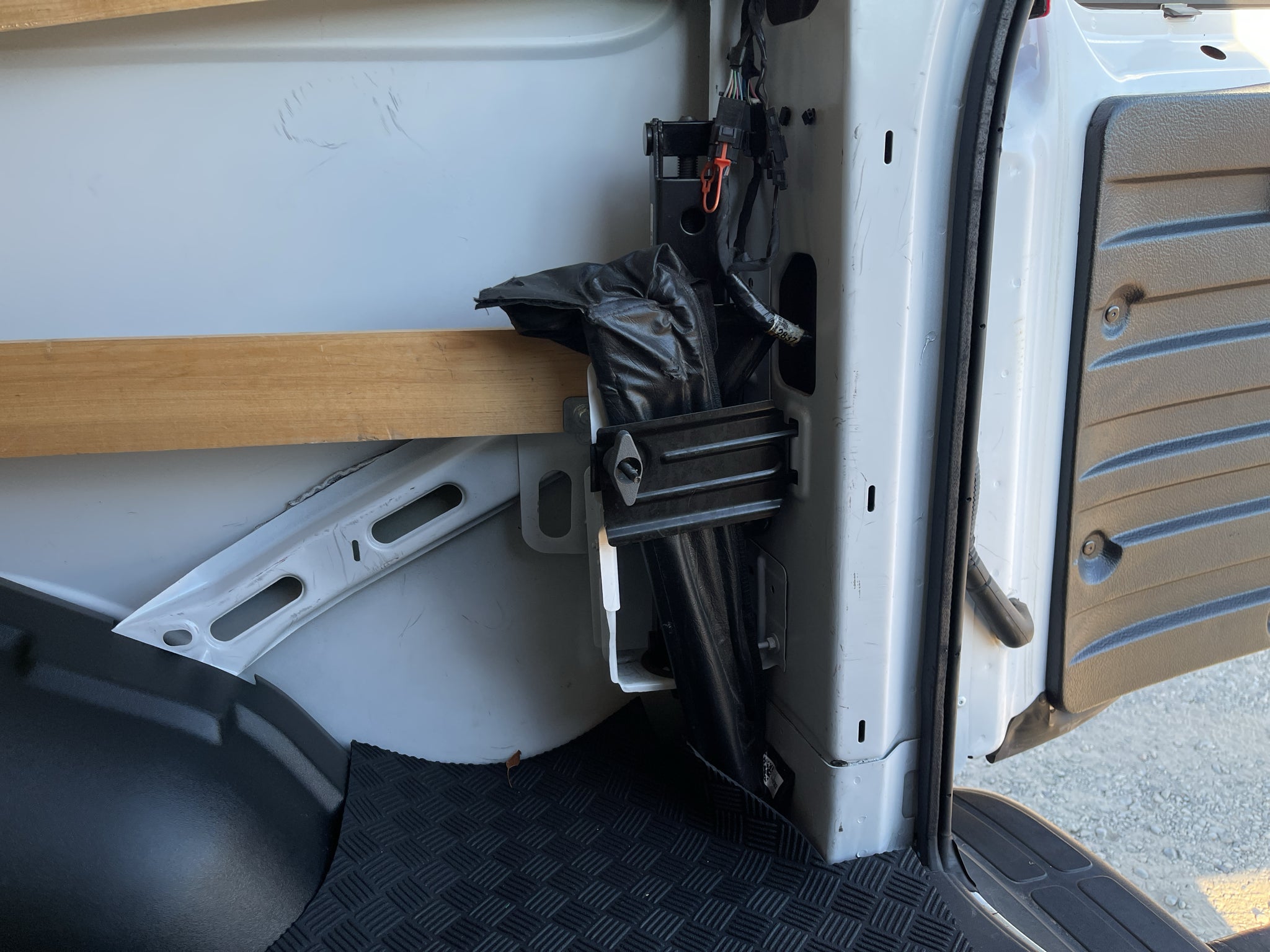 2024 Chevrolet Express Cargo 2500 WT