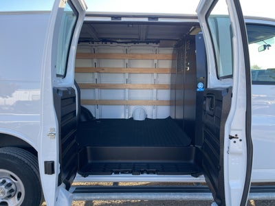 2024 Chevrolet Express Cargo 2500 WT