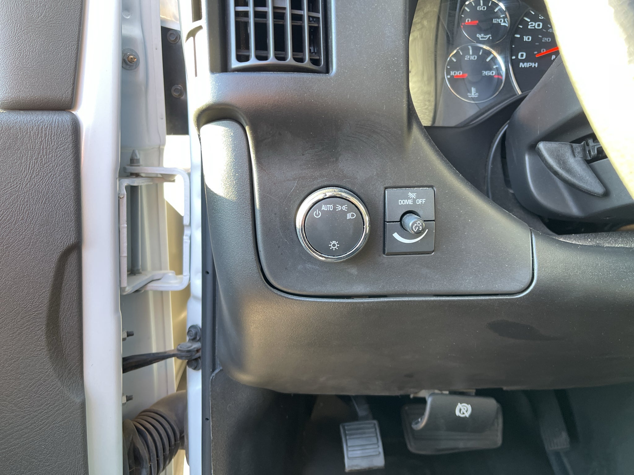 2024 Chevrolet Express Cargo 2500 WT