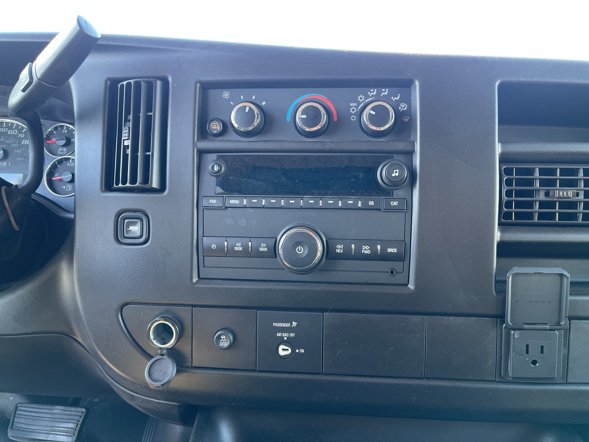 2024 Chevrolet Express Cargo 2500 WT