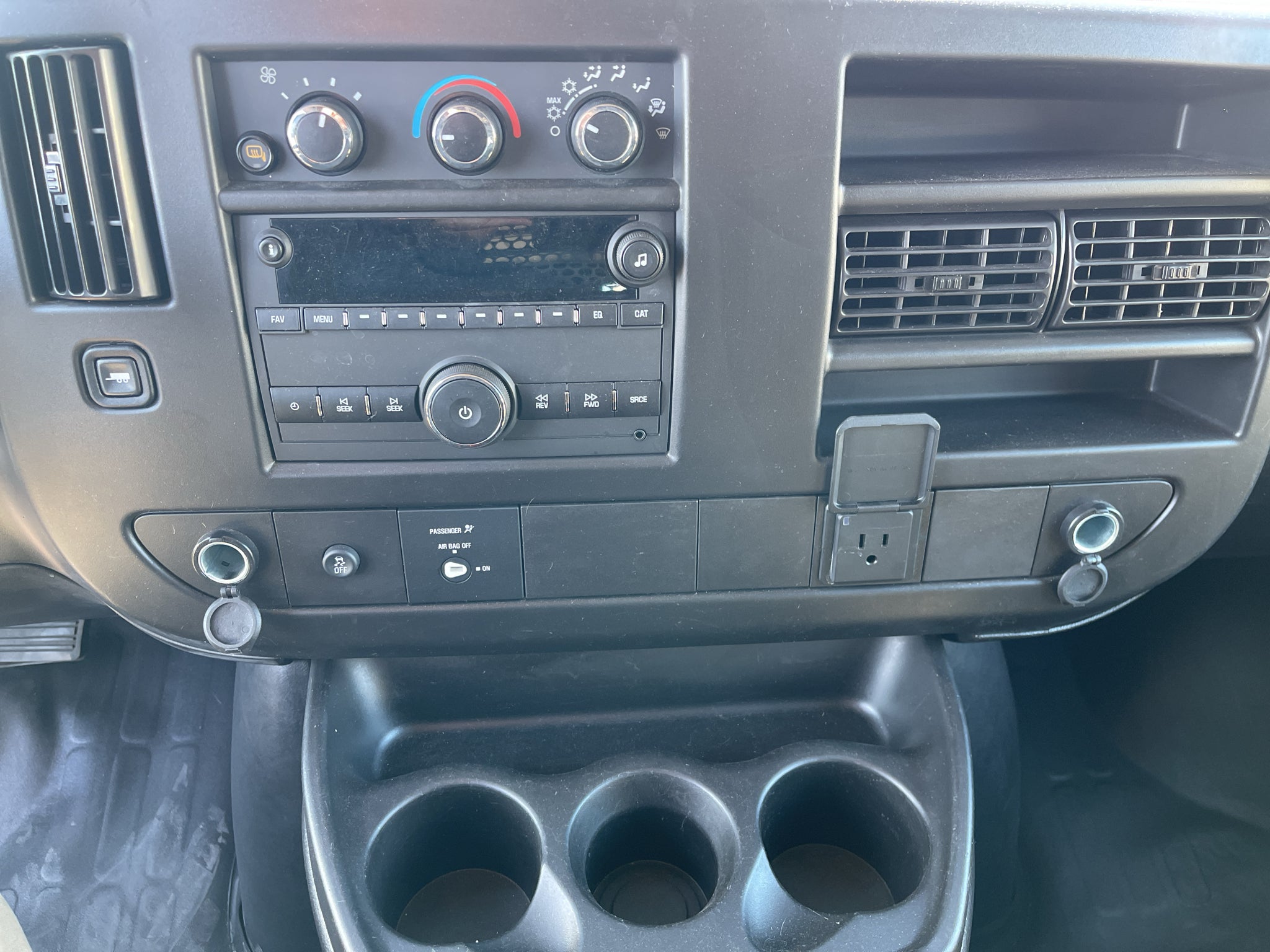 2024 Chevrolet Express Cargo 2500 WT