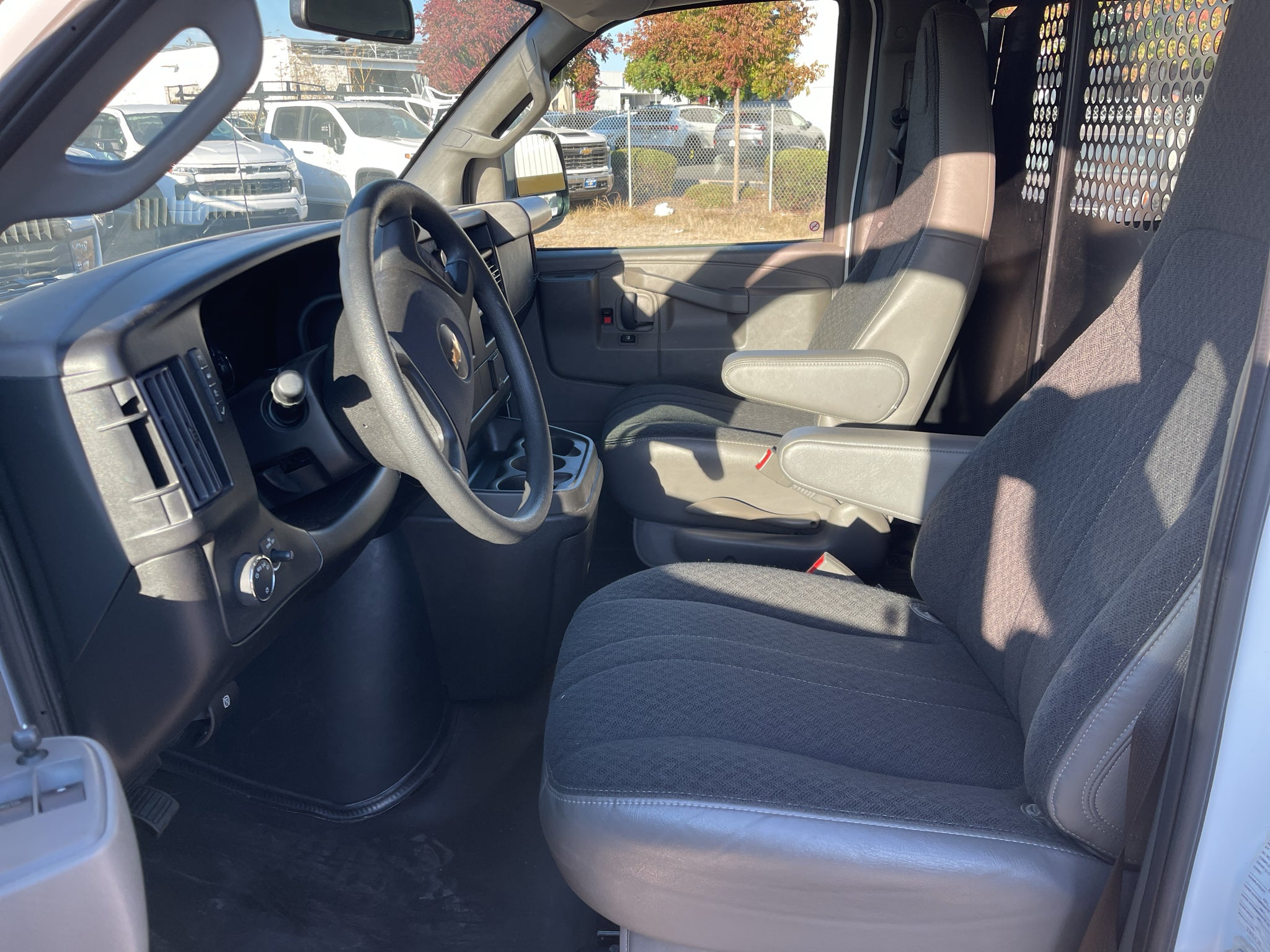 2024 Chevrolet Express Cargo 2500 WT