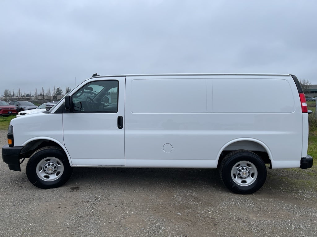 2025 Chevrolet Express Cargo 2500 WT