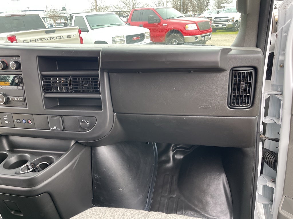 2025 Chevrolet Express Cargo 2500 WT