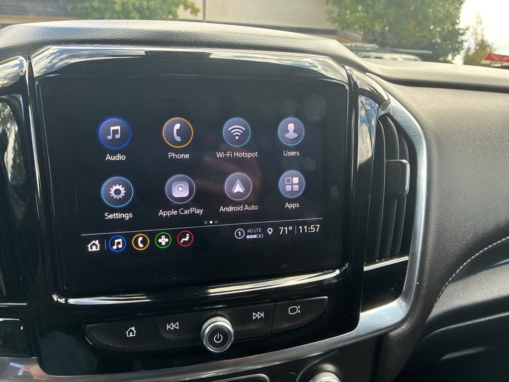 2022 Chevrolet Traverse LT Cloth