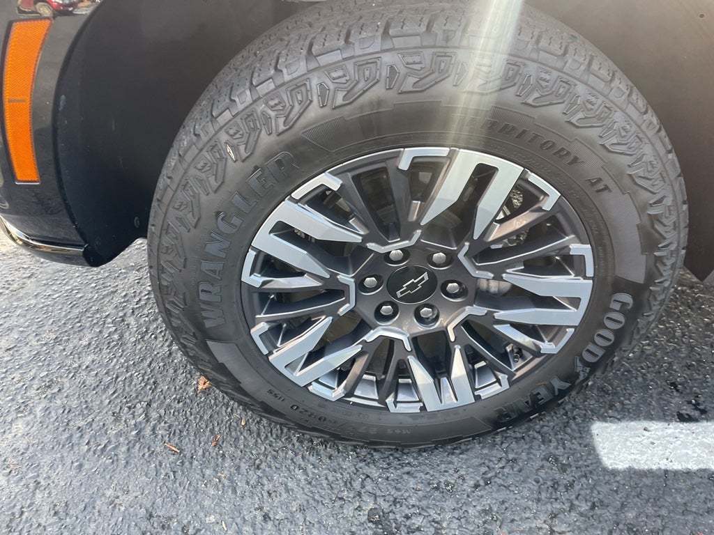 2025 Chevrolet Suburban Z71