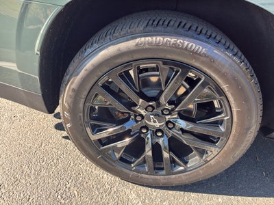 2025 Chevrolet Tahoe RST