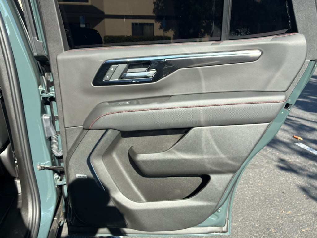 2025 Chevrolet Tahoe RST