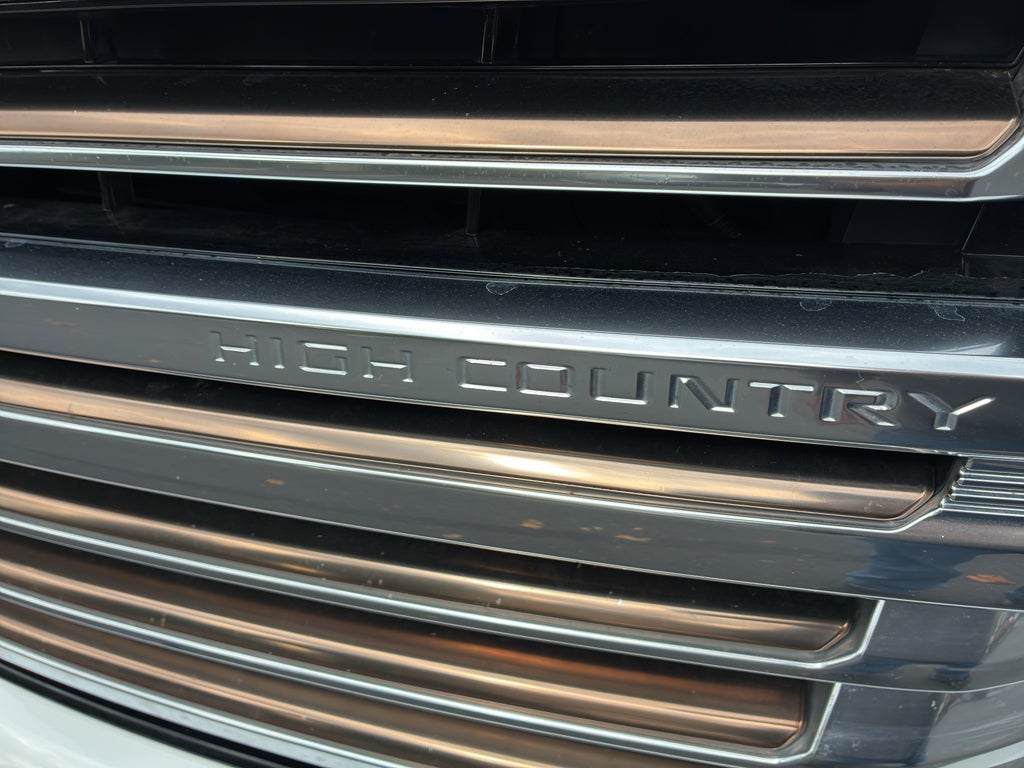 2023 Chevrolet Suburban High Country