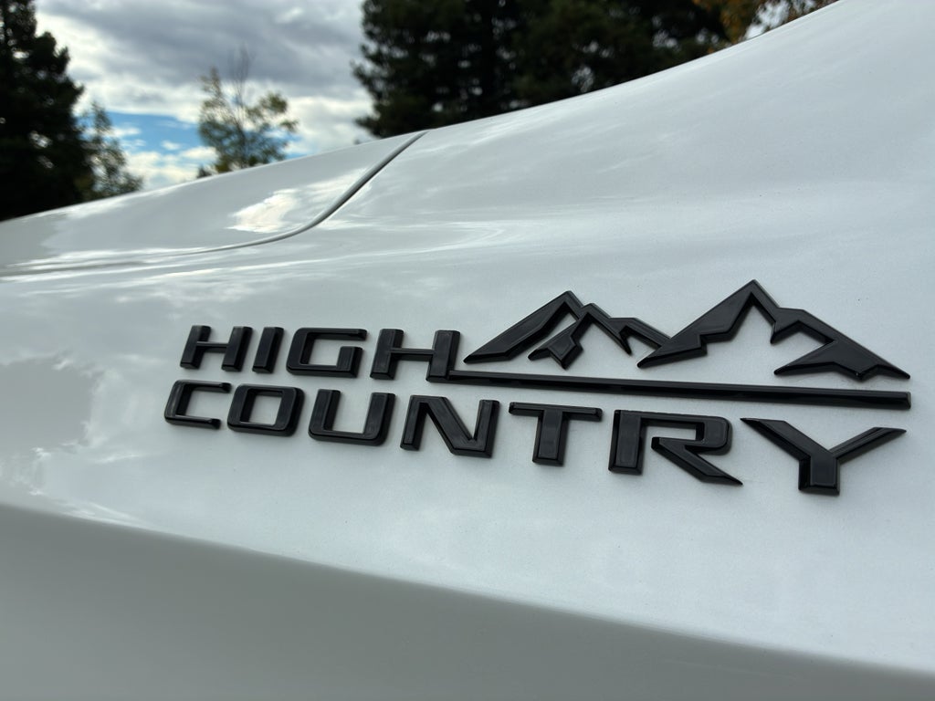 2023 Chevrolet Suburban High Country