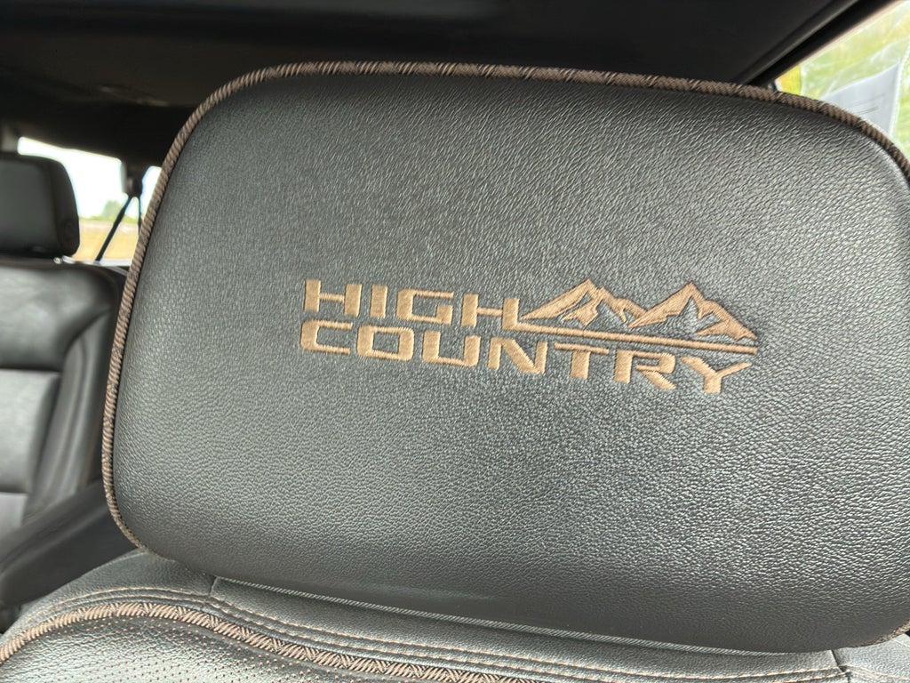 2023 Chevrolet Suburban High Country