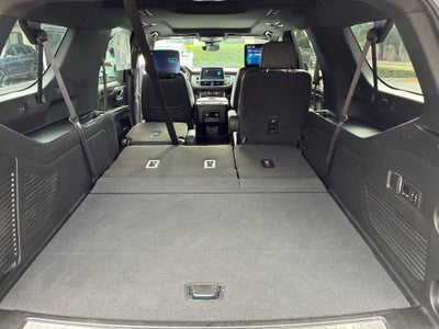 2023 Chevrolet Suburban High Country