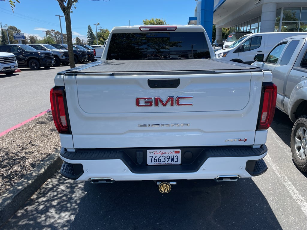 2023 GMC Sierra 1500 AT4