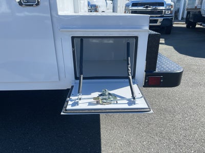 2023 Chevrolet Silverado 5500 HD Work Truck