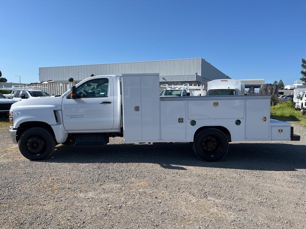 2023 Chevrolet Silverado 5500 HD Work Truck