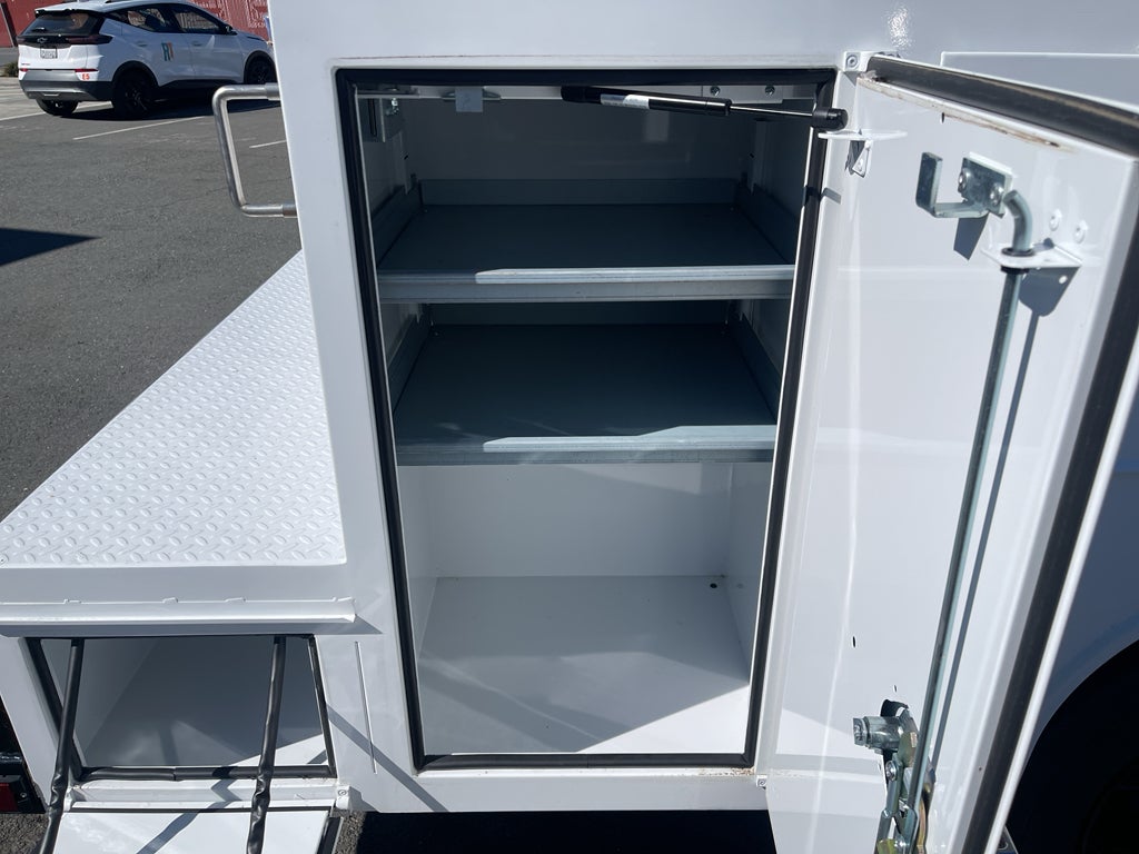 2023 Chevrolet Silverado 5500 HD Work Truck