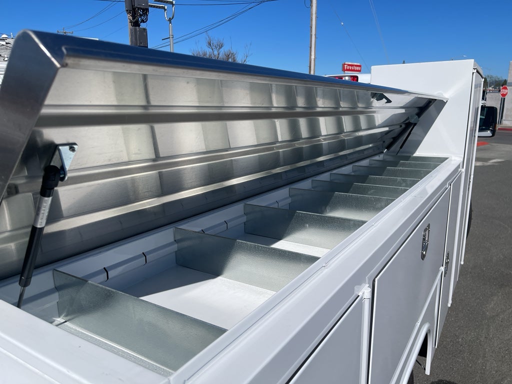 2023 Chevrolet Silverado 5500 HD Work Truck