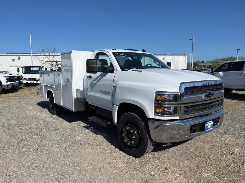 2023 Chevrolet Silverado 5500 HD Work Truck