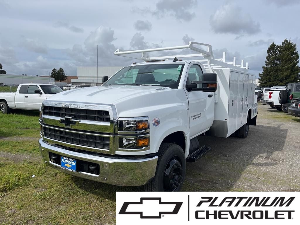 2023 Chevrolet Silverado 5500 HD Work Truck