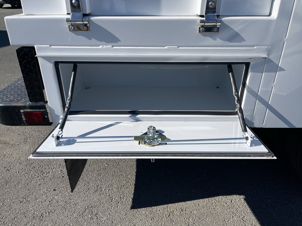 2023 Chevrolet Silverado 5500 HD Work Truck