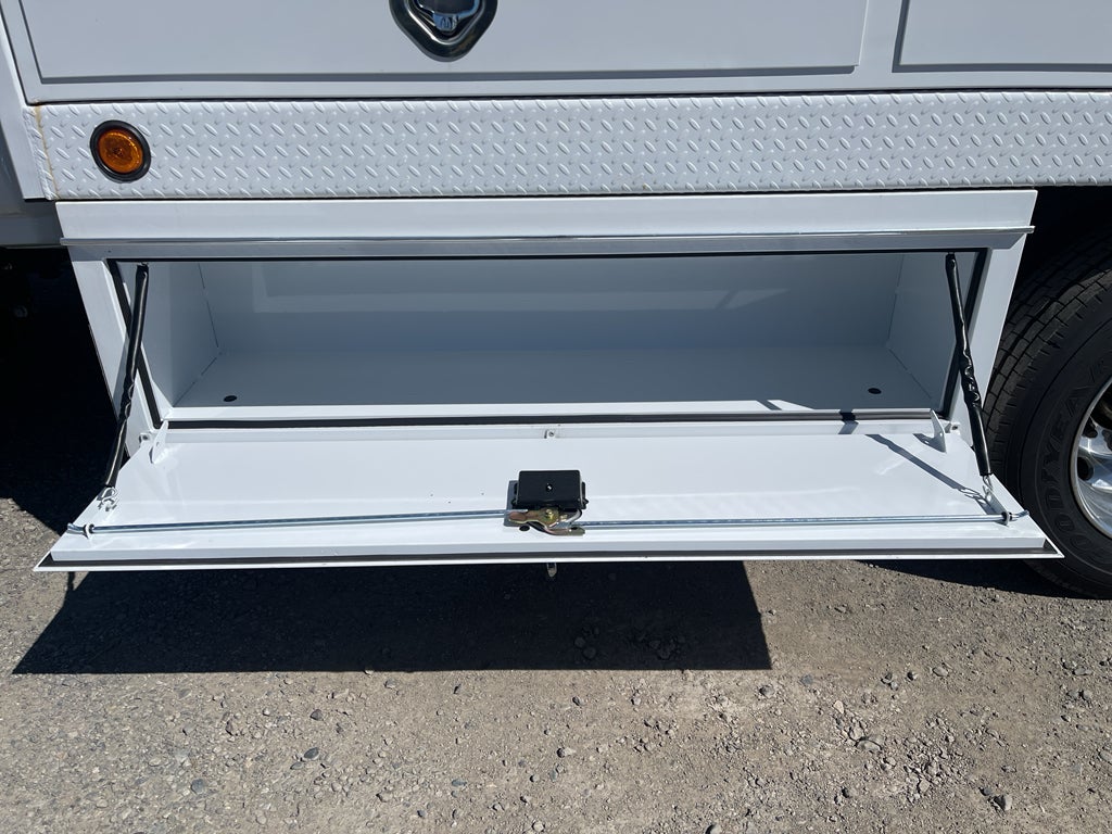 2023 Chevrolet Silverado 5500 HD Work Truck