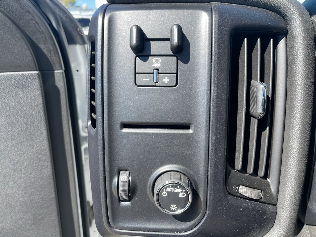 2023 Chevrolet Silverado 5500 HD Work Truck