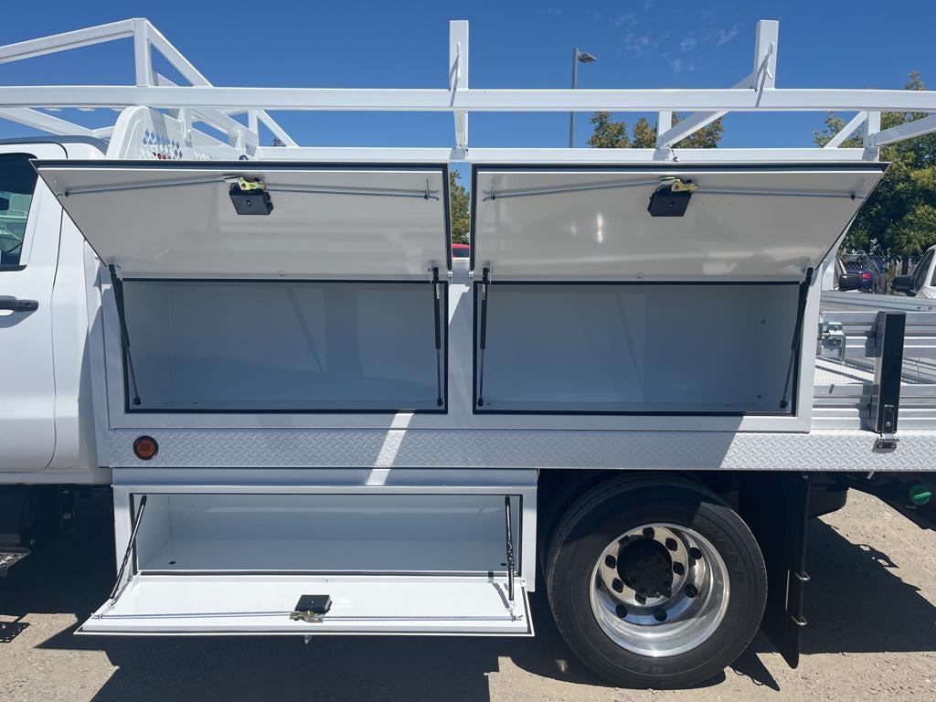 2023 Chevrolet Silverado 5500 HD Work Truck