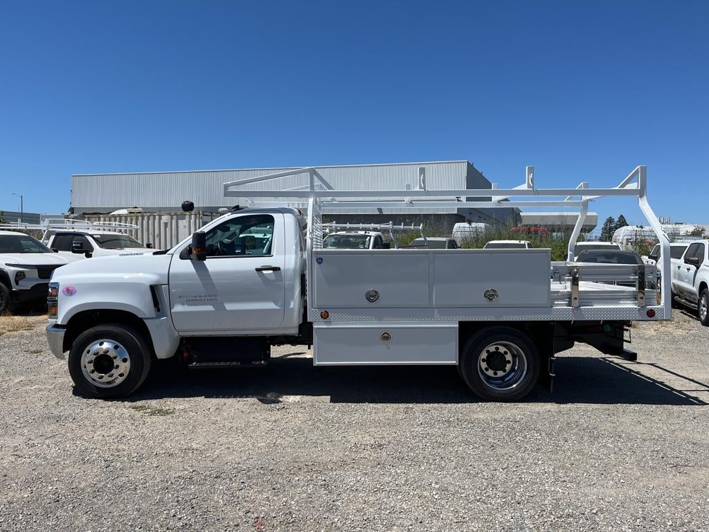 2023 Chevrolet Silverado 5500 HD Work Truck