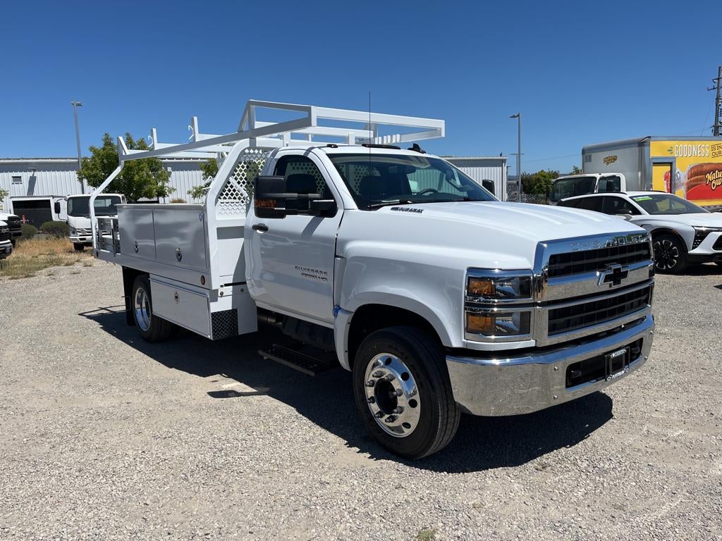 2023 Chevrolet Silverado 5500 HD Work Truck