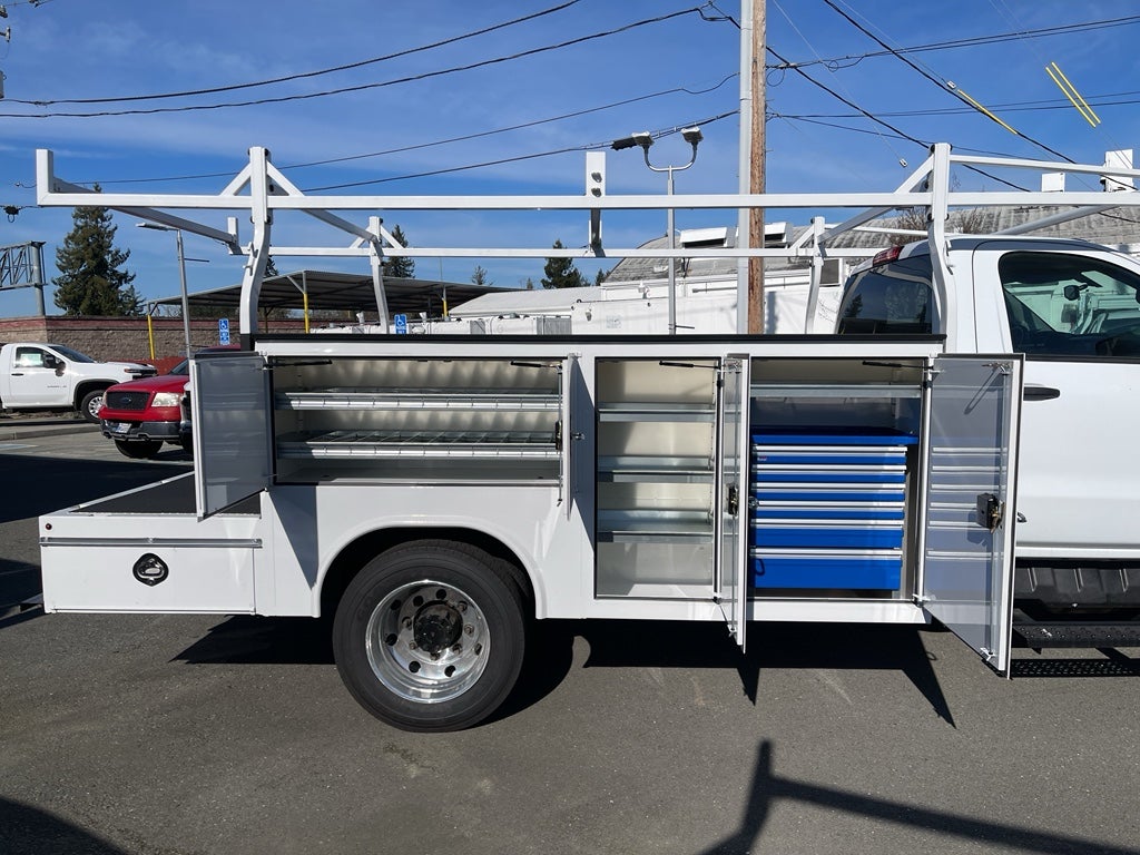 2023 Chevrolet Silverado 5500 HD Work Truck