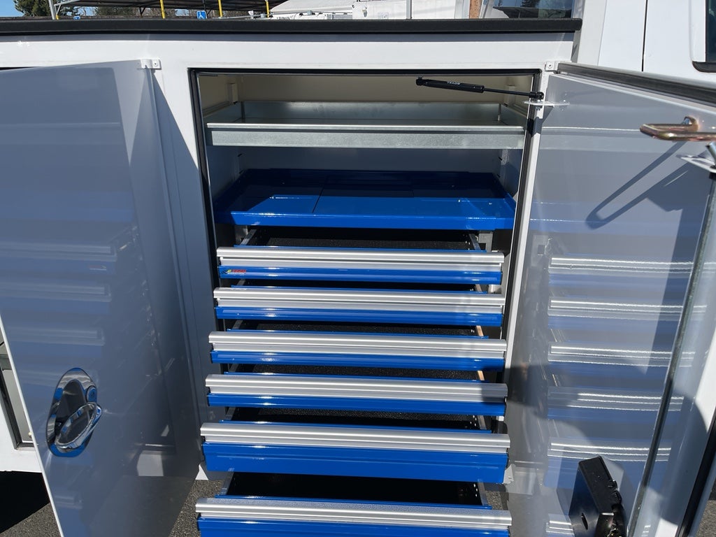 2023 Chevrolet Silverado 5500 HD Work Truck