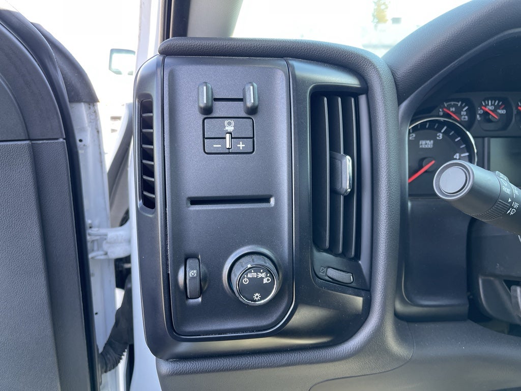 2023 Chevrolet Silverado 5500 HD Work Truck