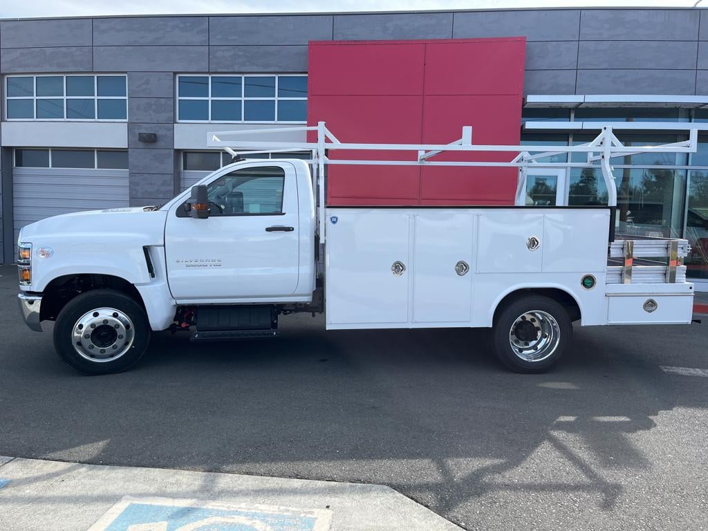 2023 Chevrolet Silverado 5500 HD Work Truck
