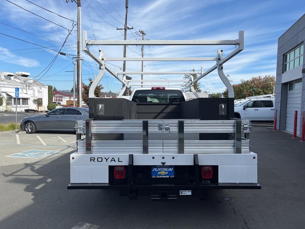 2023 Chevrolet Silverado 5500 HD Work Truck