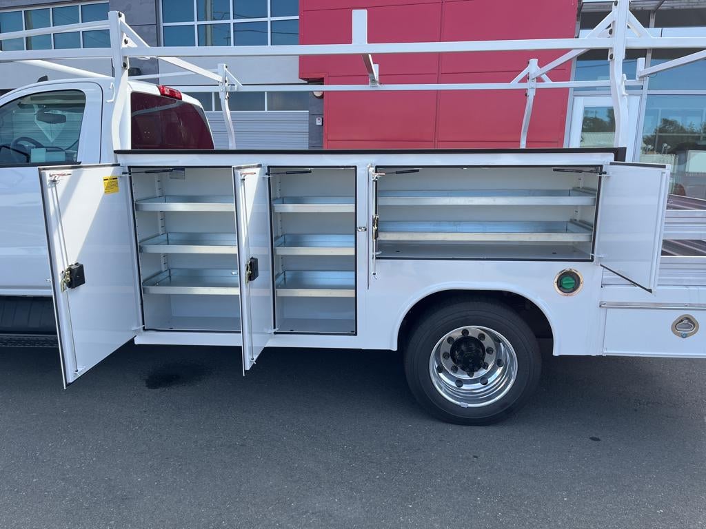 2023 Chevrolet Silverado 5500 HD Work Truck