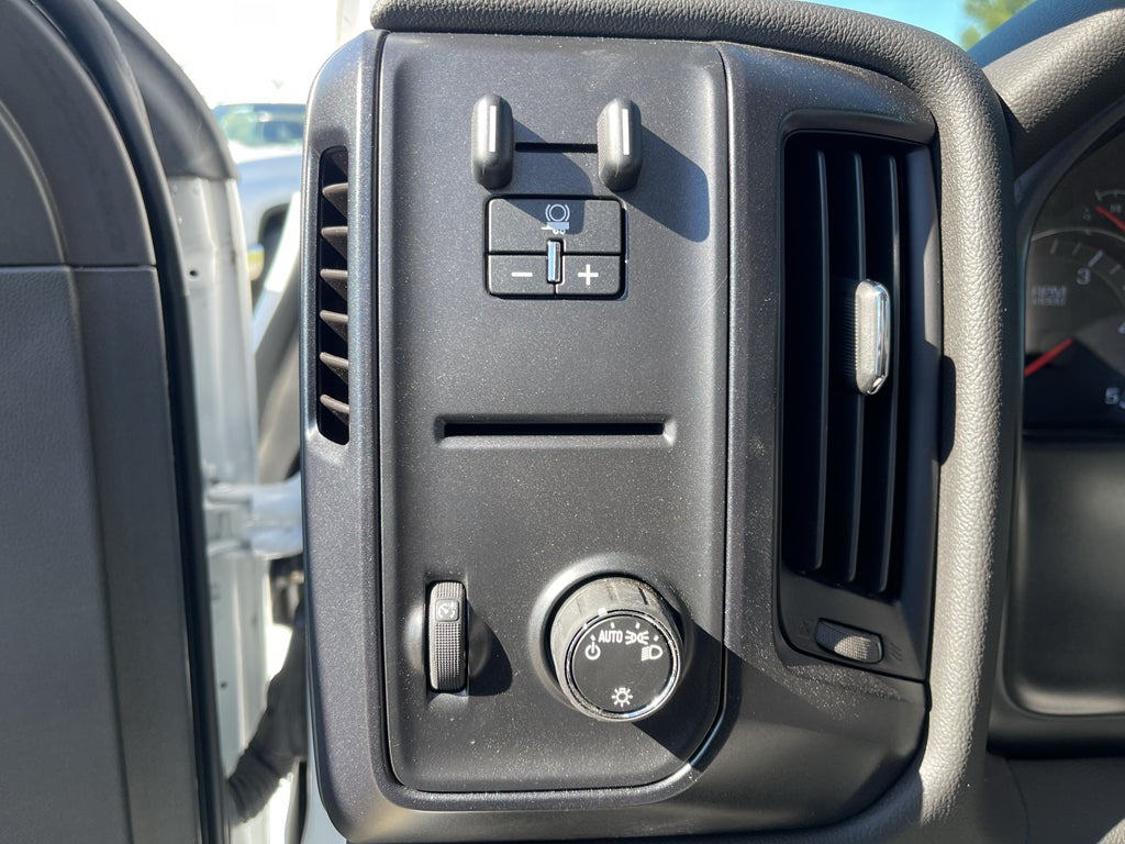 2023 Chevrolet Silverado 5500 HD Work Truck