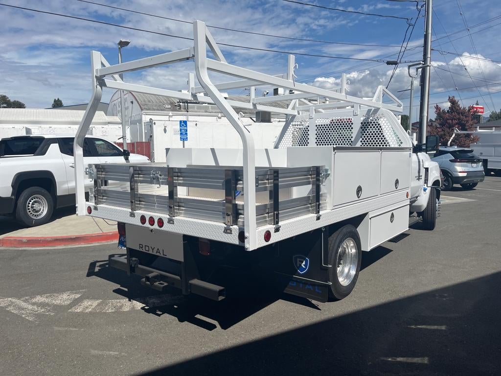 2023 Chevrolet Silverado 5500 HD Work Truck